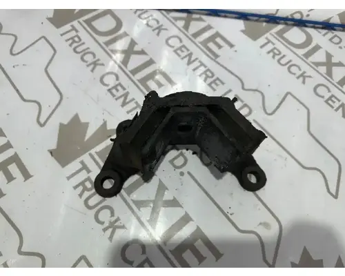 International HT570 Engine Mounts