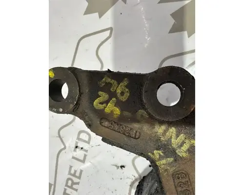 International HT570 Engine Mounts