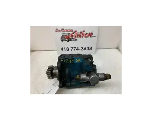 International HT570 Oil Pump