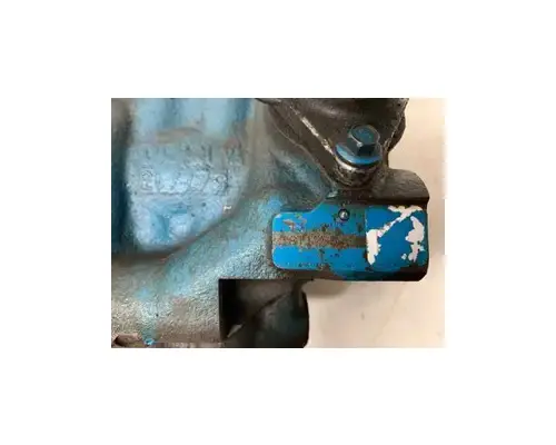 International HT570 Oil Pump