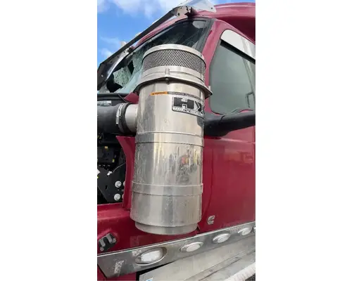 International HX520 Air Cleaner
