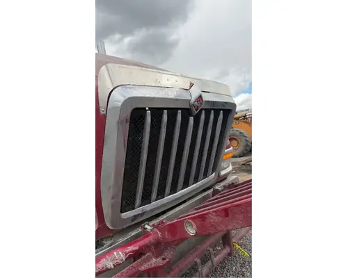 International HX520 Grille