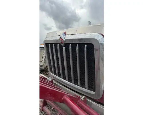 International HX520 Grille
