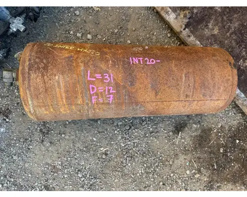 International HX620 Air Tank