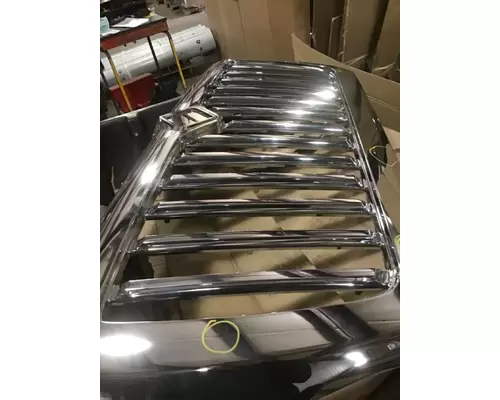 Grille INTERNATIONAL HV Marshfield Transportation Products