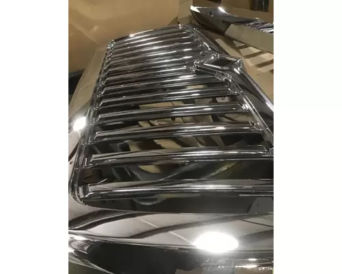 Grille INTERNATIONAL HV Marshfield Transportation Products