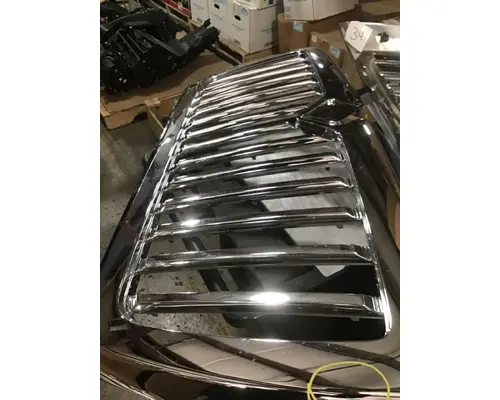 Grille INTERNATIONAL HV Marshfield Transportation Products