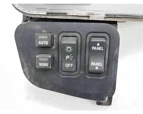 International LA617 Instrument Cluster