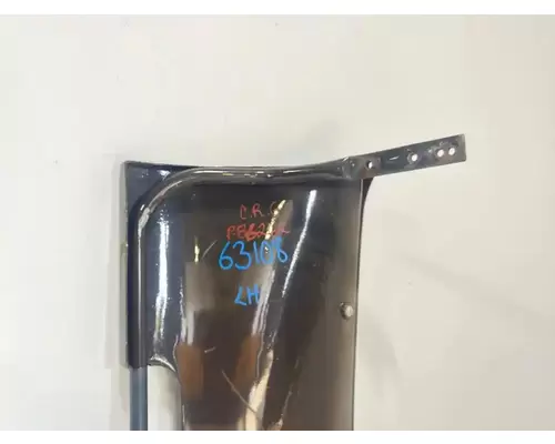 International LA617 Side Fairing