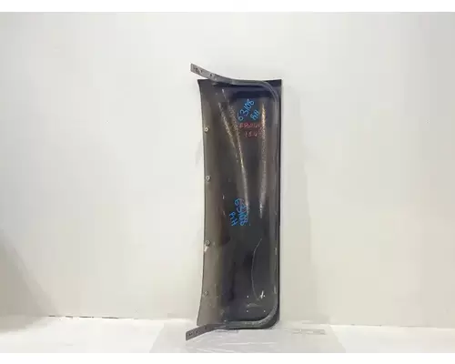 International LA617 Side Fairing