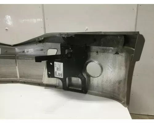 International LONESTAR Bumper Assembly, Front