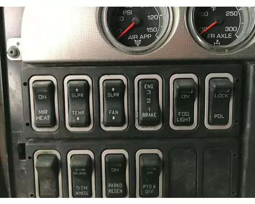 International LONESTAR Dash Panel