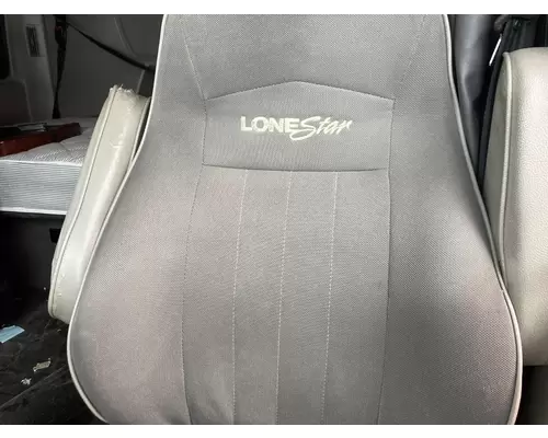 International LONESTAR Seat (non-Suspension)
