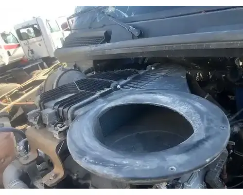International LT625 Air Cleaner