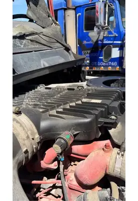 International LT625 Air Cleaner