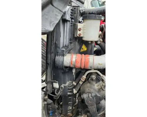 International LT625 Air Conditioner Condenser