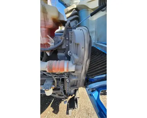 International LT625 Air Conditioner Condenser