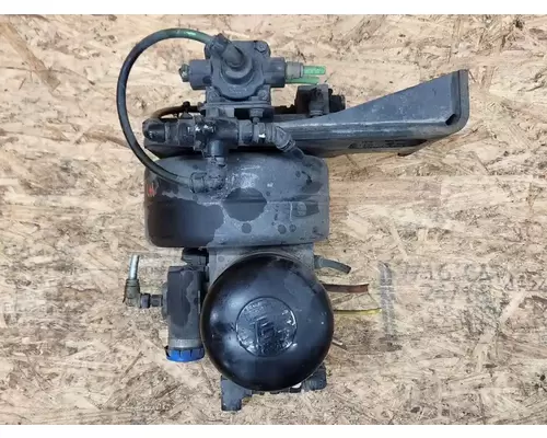 International LT625 Air Drier
