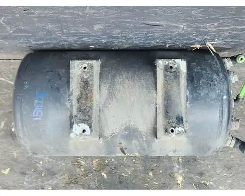 International LT625 Air Tank