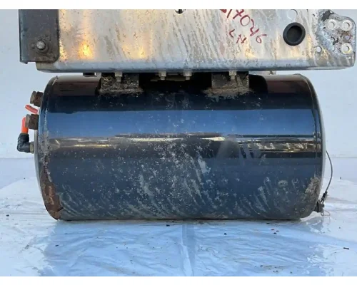 International LT625 Air Tank