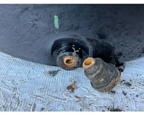 International LT625 Air Tank