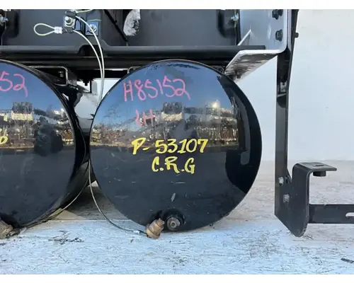 International LT625 Air Tank