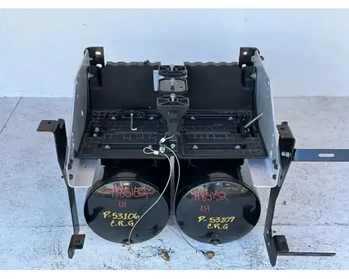 International LT625 Air Tank
