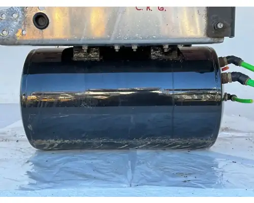 International LT625 Air Tank