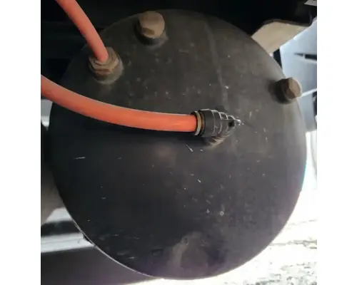 International LT625 Air Tank