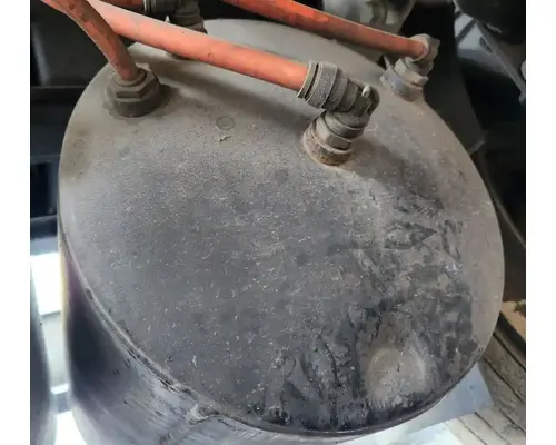 International LT625 Air Tank