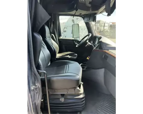 International LT625 Cab