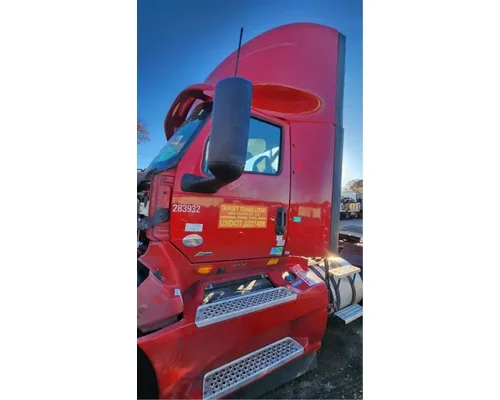 International LT625 Cab