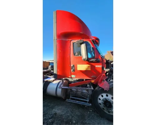 International LT625 Cab