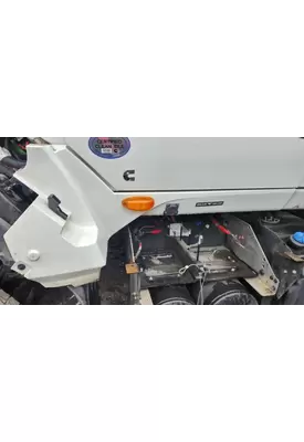 International LT625 Cowl