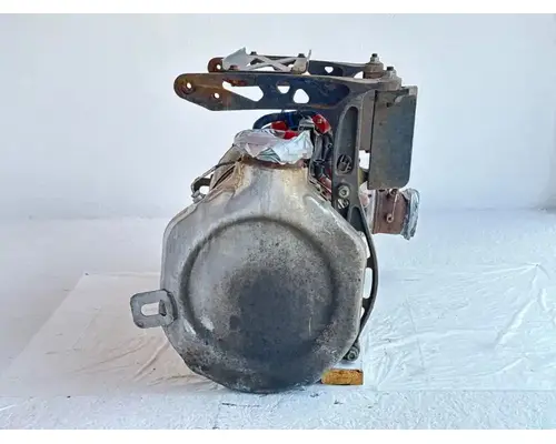 International LT625 DPF (Diesel Particulate Filter)