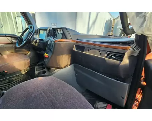 International LT625 Dash Assembly