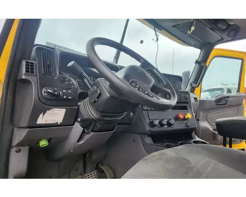International LT625 Dash Assembly