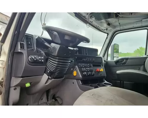 International LT625 Dash Assembly