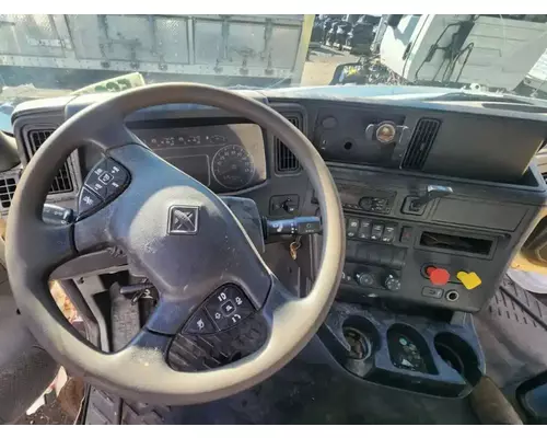 International LT625 Dash Assembly