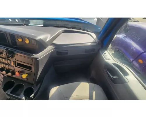 International LT625 Dash Assembly