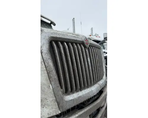 International LT625 Grille