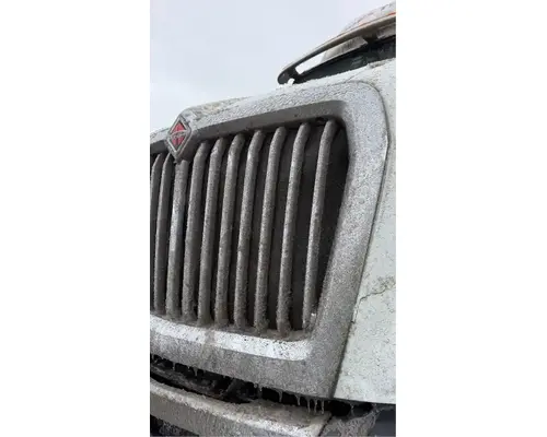 International LT625 Grille