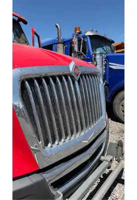 International LT625 Grille