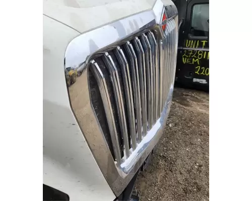 International LT625 Grille