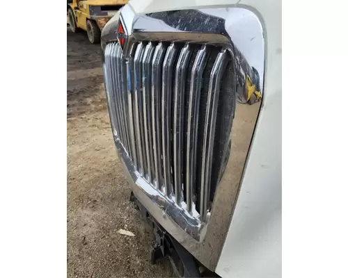 International LT625 Grille