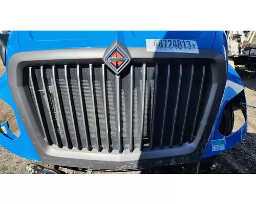 International LT625 Grille