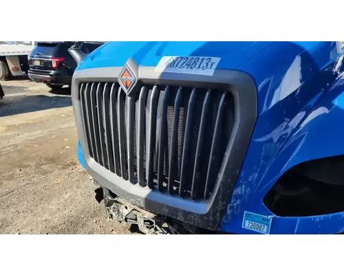 International LT625 Grille