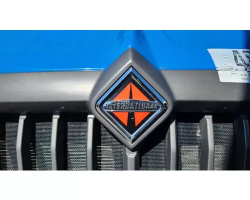 International LT625 Grille