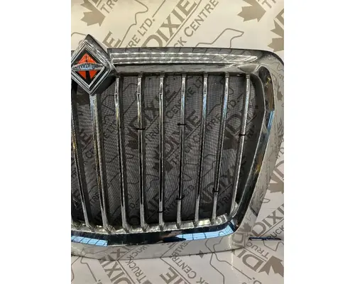 International LT625 Grille