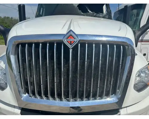 International LT625 Grille